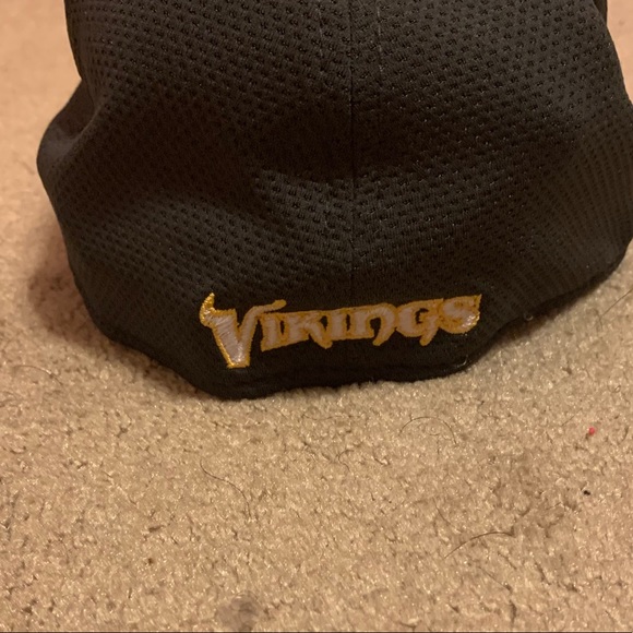 New Unisex New Era Minnesota Vikings 39THIRTY Cap - Picture 4 of 5